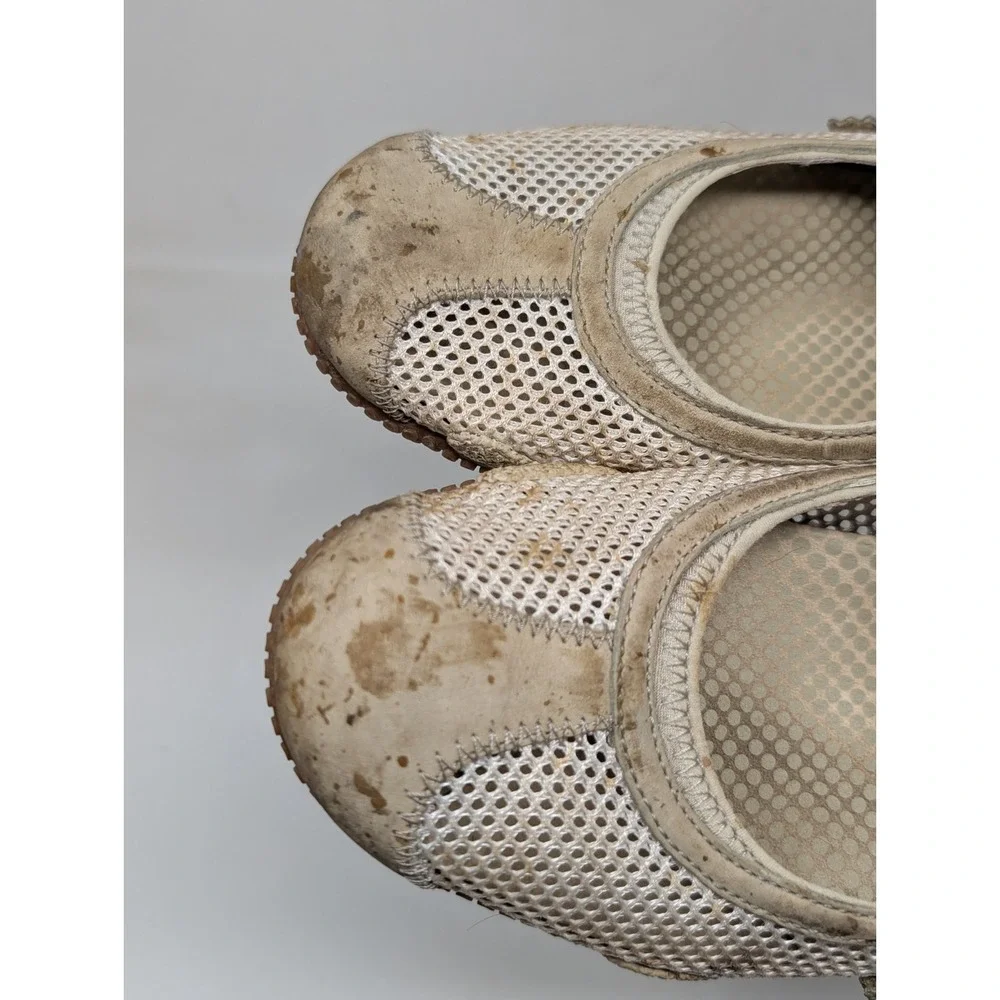 Merrell please note